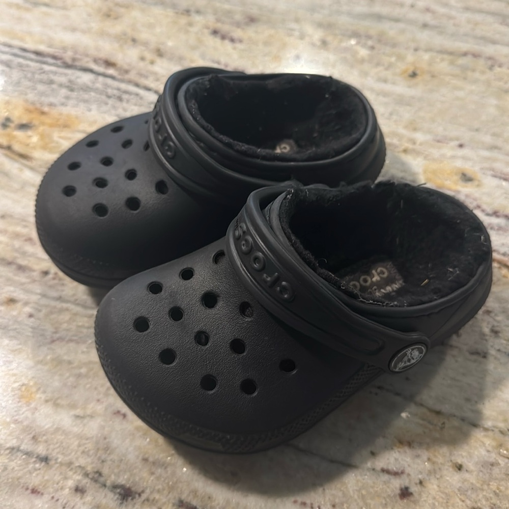 Black Fuzzy Crocs Size 6T